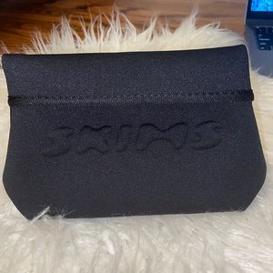 SKIMS Pouch !!